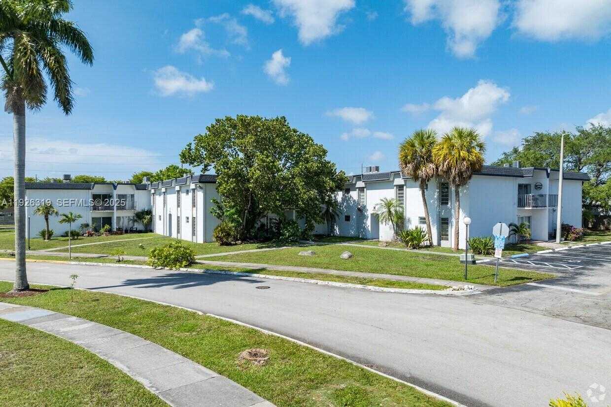 Small Image of 7220 SOUTH WEST 94TH PL #G4, Miami Number 12