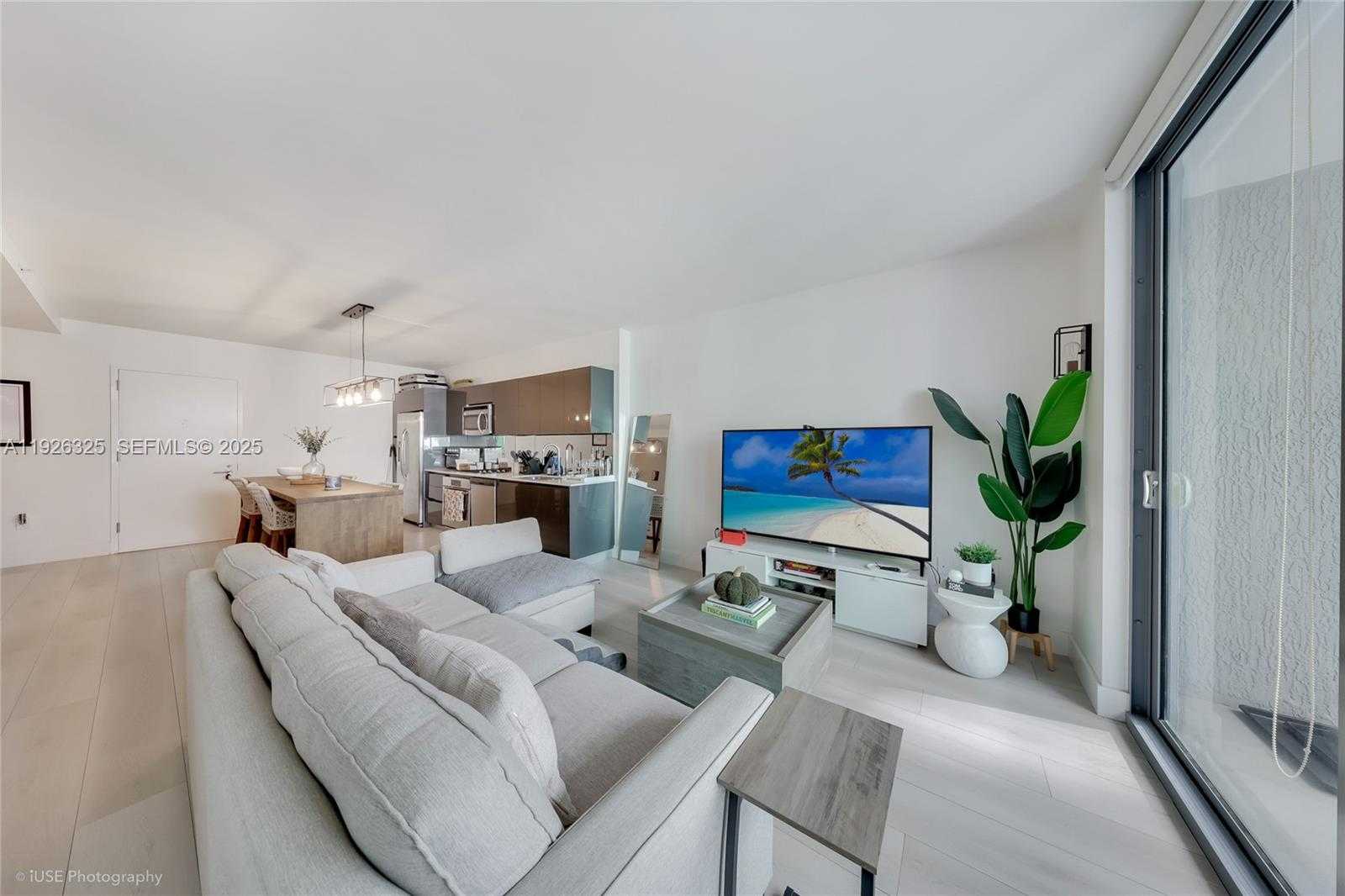 Small Image of 31 SOUTH EAST 6TH ST #2506, Miami Number 4