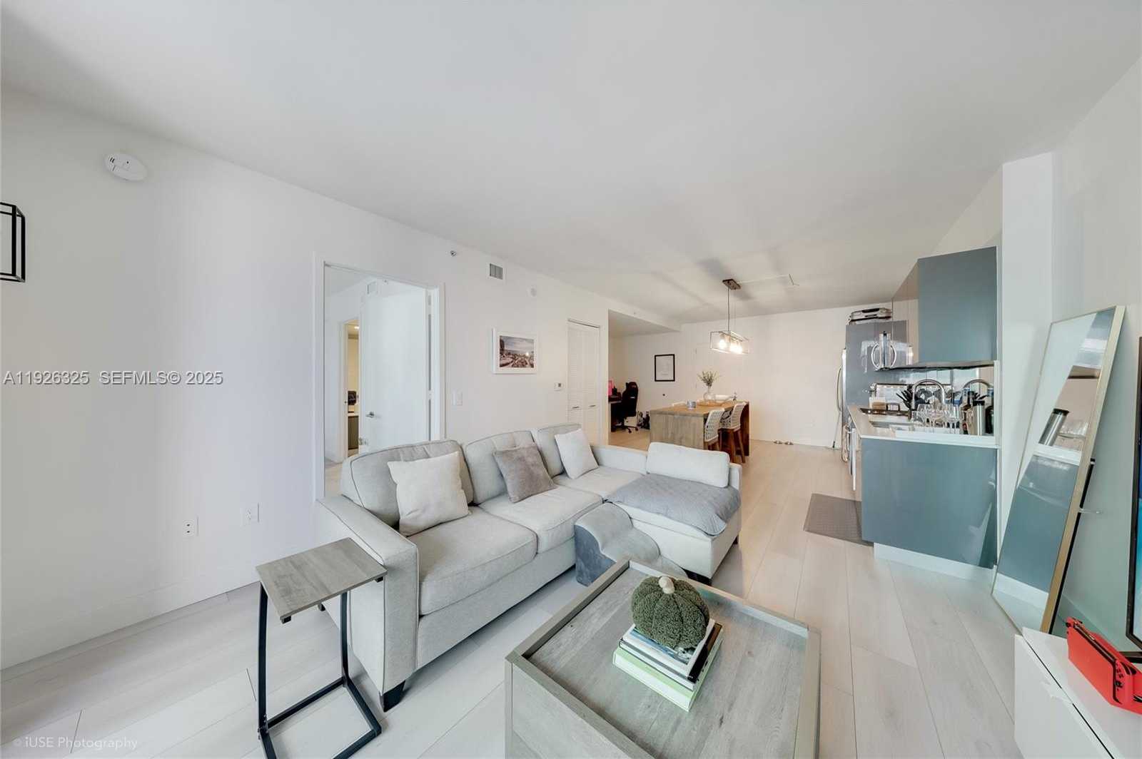 Small Image of 31 SOUTH EAST 6TH ST #2506, Miami Number 7