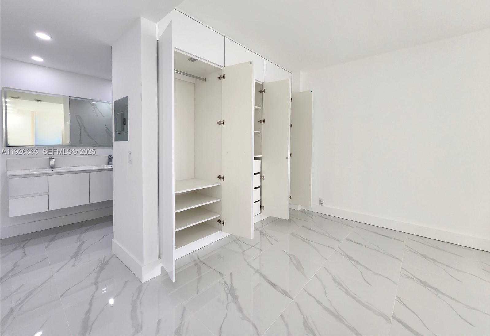 Imagen de Pequeño Objeto