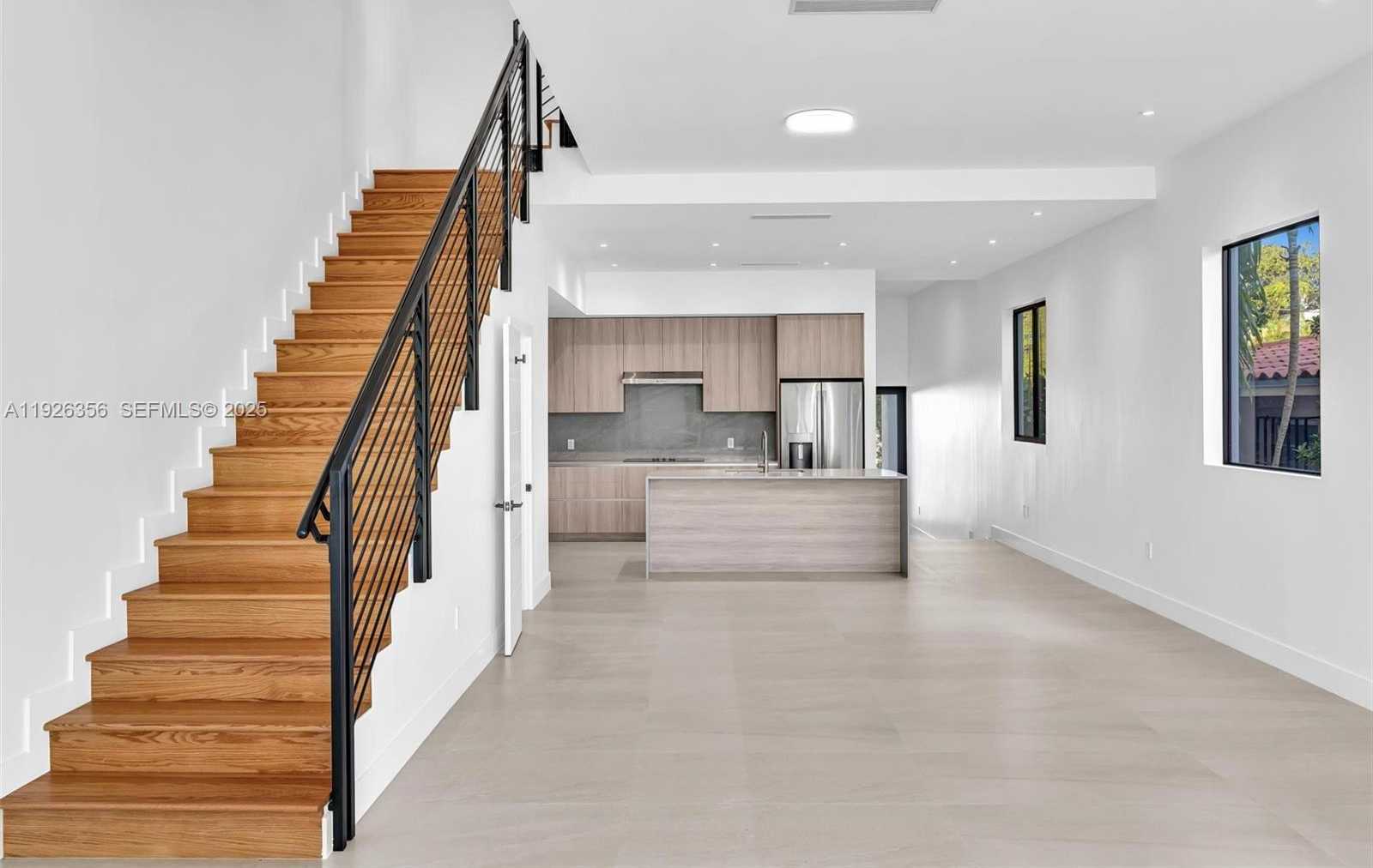 Small Image of 2785 SOUTH WEST 34TH AVE, Miami Number 16