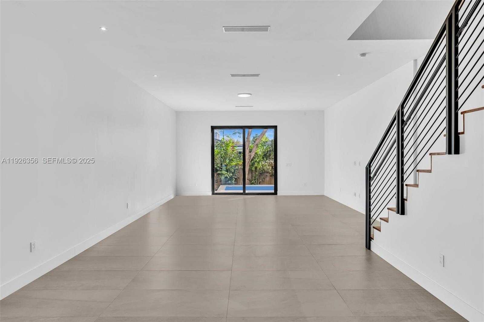 Small Image of 2785 SOUTH WEST 34TH AVE, Miami Number 19