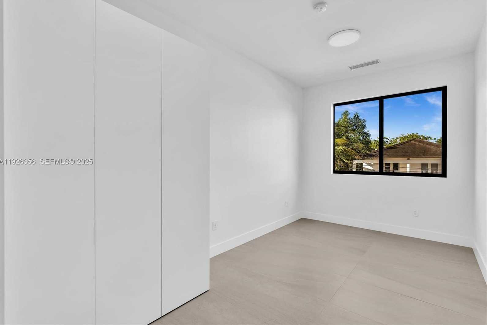 Small Image of 2785 SOUTH WEST 34TH AVE, Miami Number 23