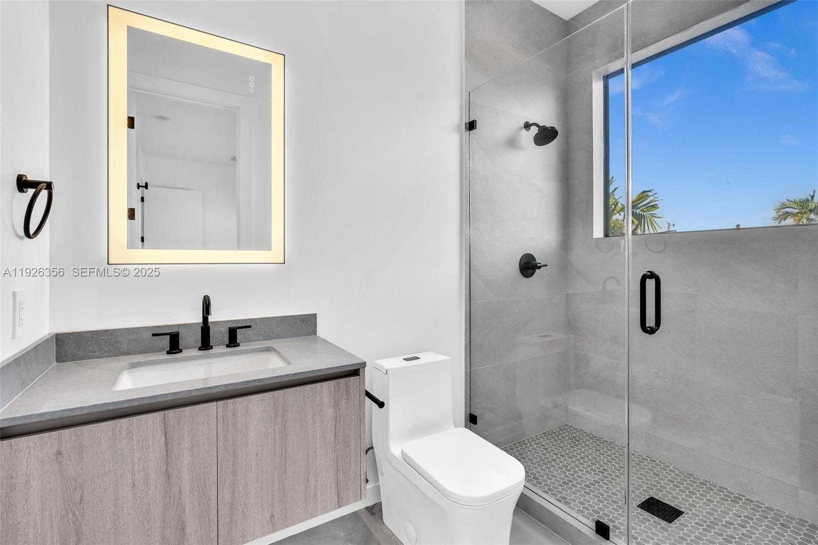 Small Image of 2785 SOUTH WEST 34TH AVE, Miami Number 31