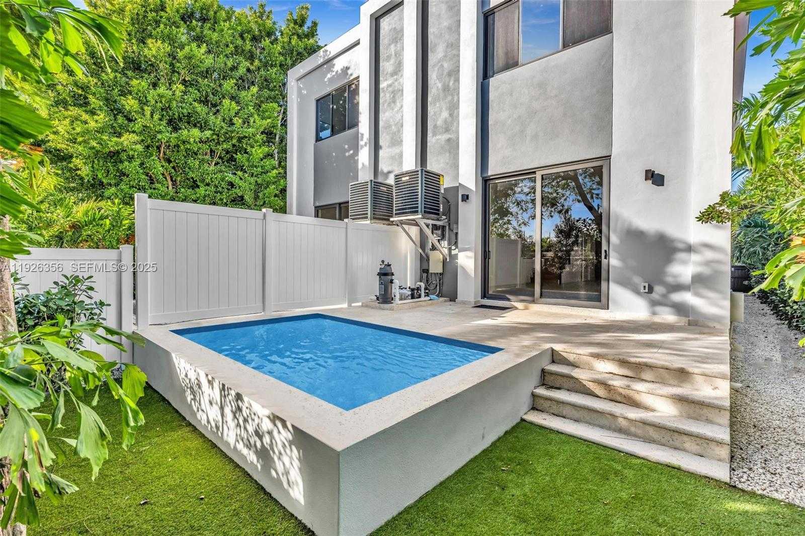 Small Image of 2785 SOUTH WEST 34TH AVE, Miami Number 53