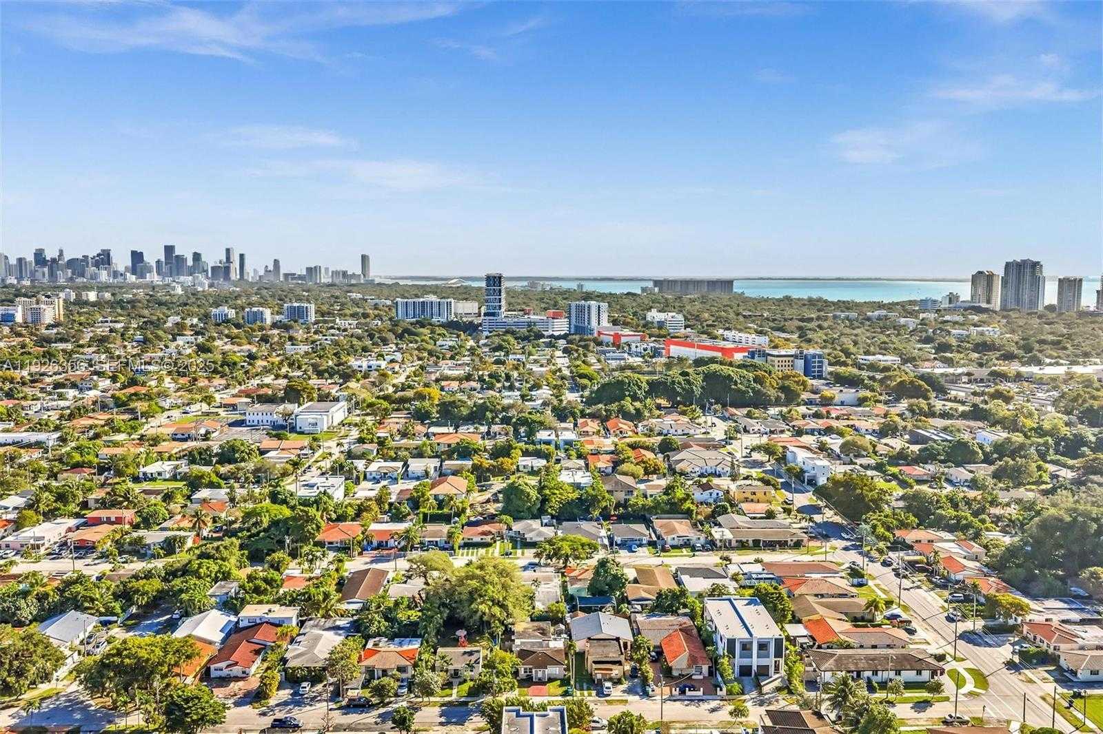 Small Image of 2785 SOUTH WEST 34TH AVE, Miami Number 55