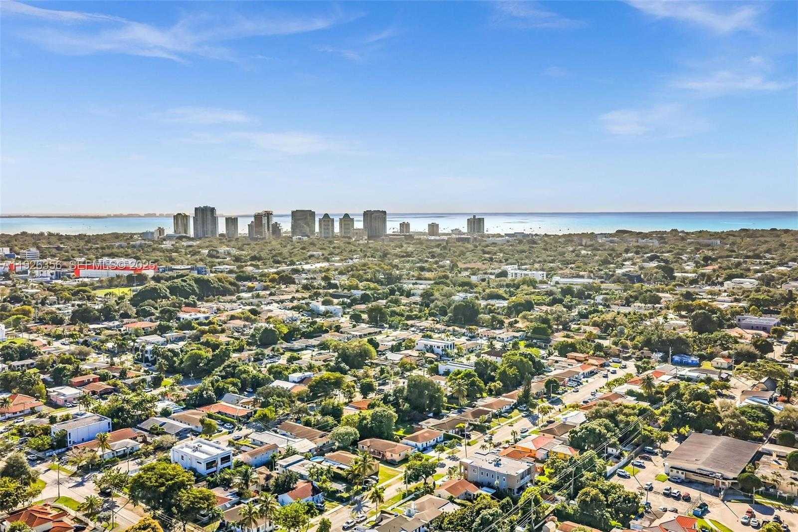 Small Image of 2785 SOUTH WEST 34TH AVE, Miami Number 56