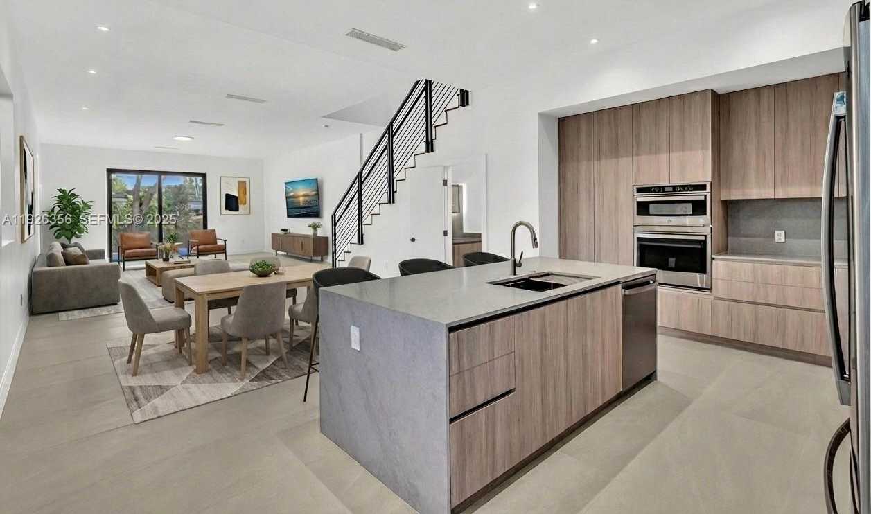 Small Image of 2785 SOUTH WEST 34TH AVE, Miami Number 7