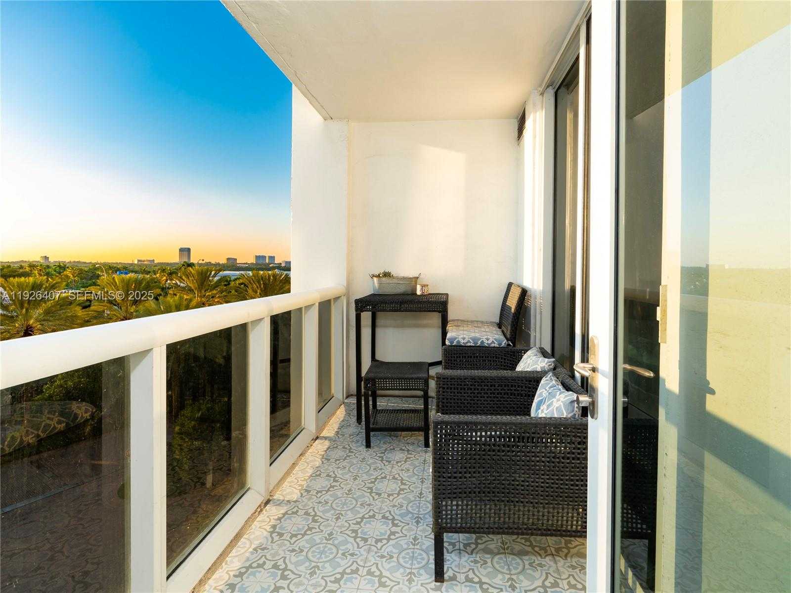 Small Image of 10275 COLLINS AVE #527, Bal Harbour Number 3