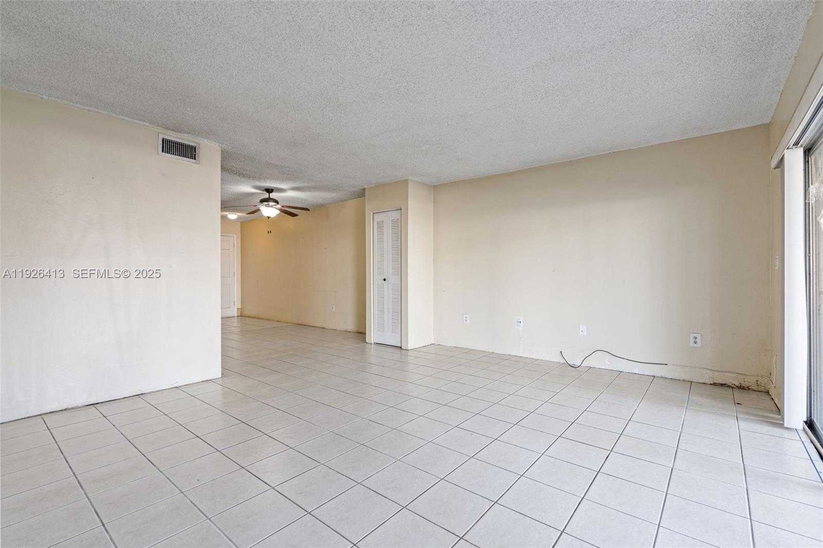Small Image of 9371 FONTAINEBLEAU BLVD #I112, Miami Number 10