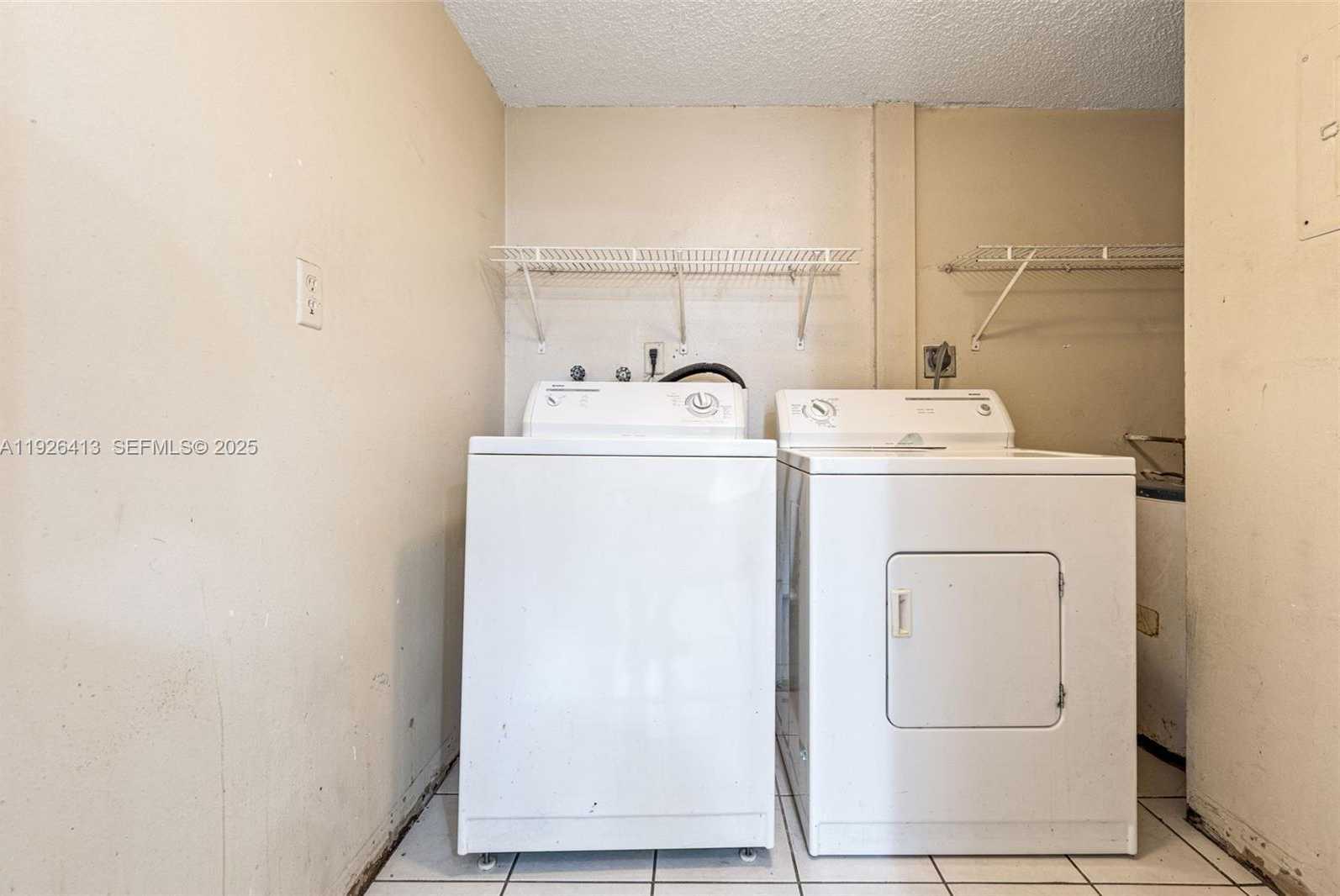 Small Image of 9371 FONTAINEBLEAU BLVD #I112, Miami Number 15