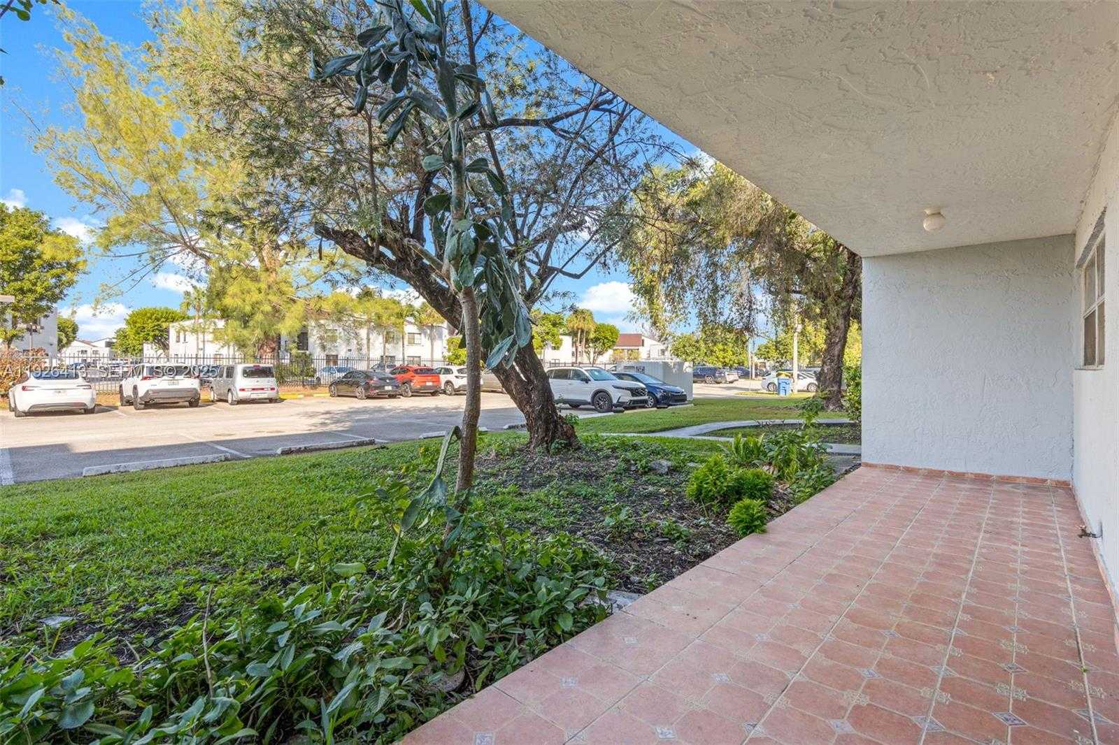 Small Image of 9371 FONTAINEBLEAU BLVD #I112, Miami Number 23