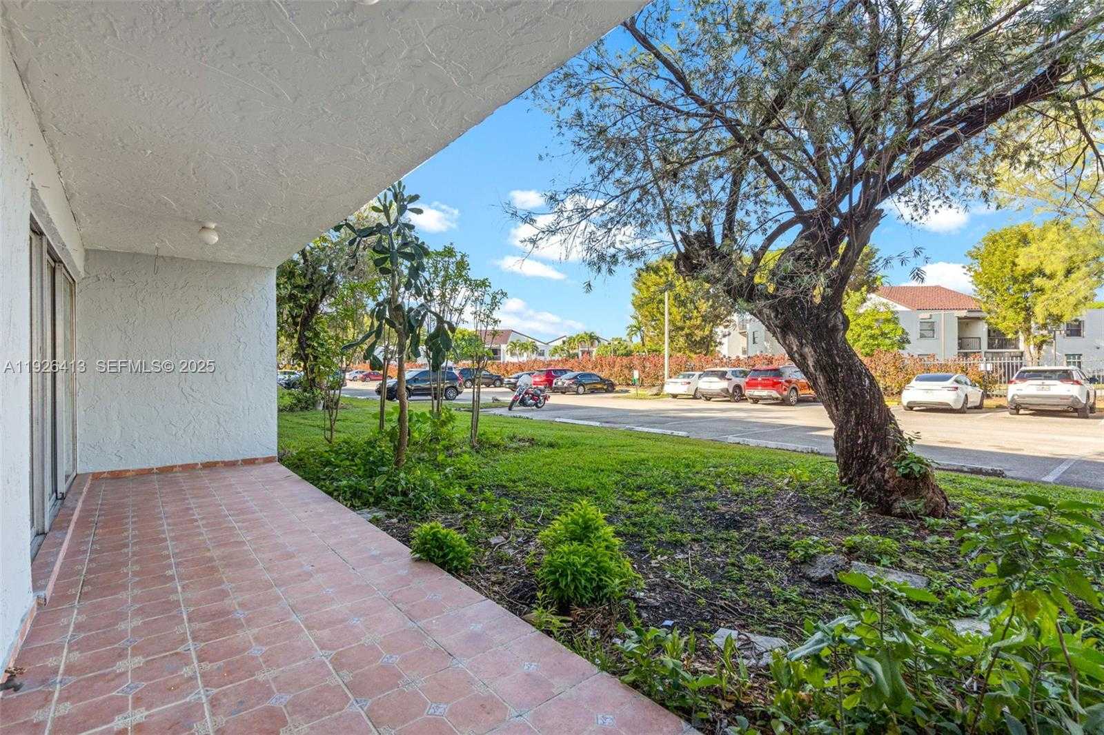 Small Image of 9371 FONTAINEBLEAU BLVD #I112, Miami Number 24