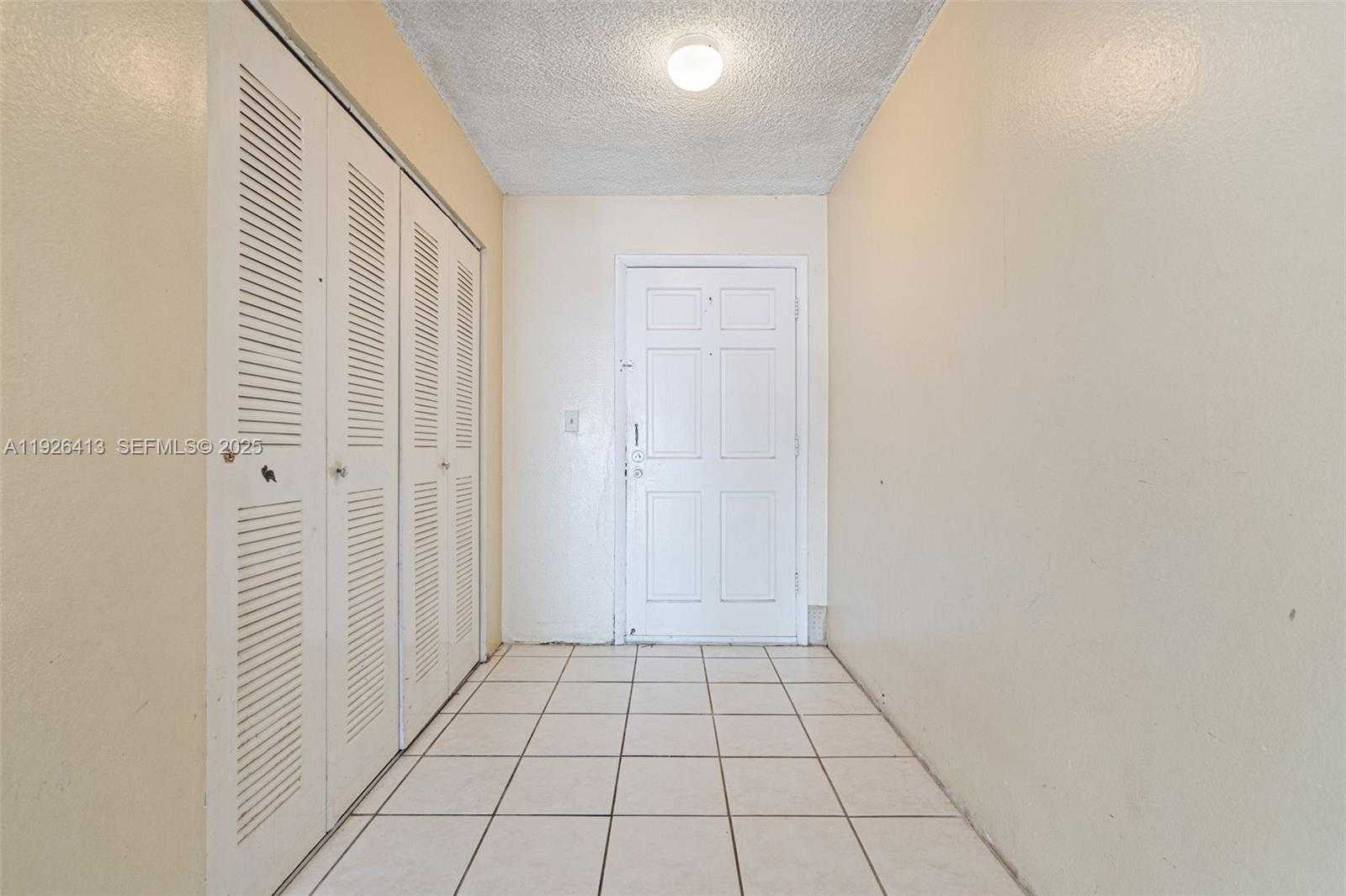 Small Image of 9371 FONTAINEBLEAU BLVD #I112, Miami Number 3
