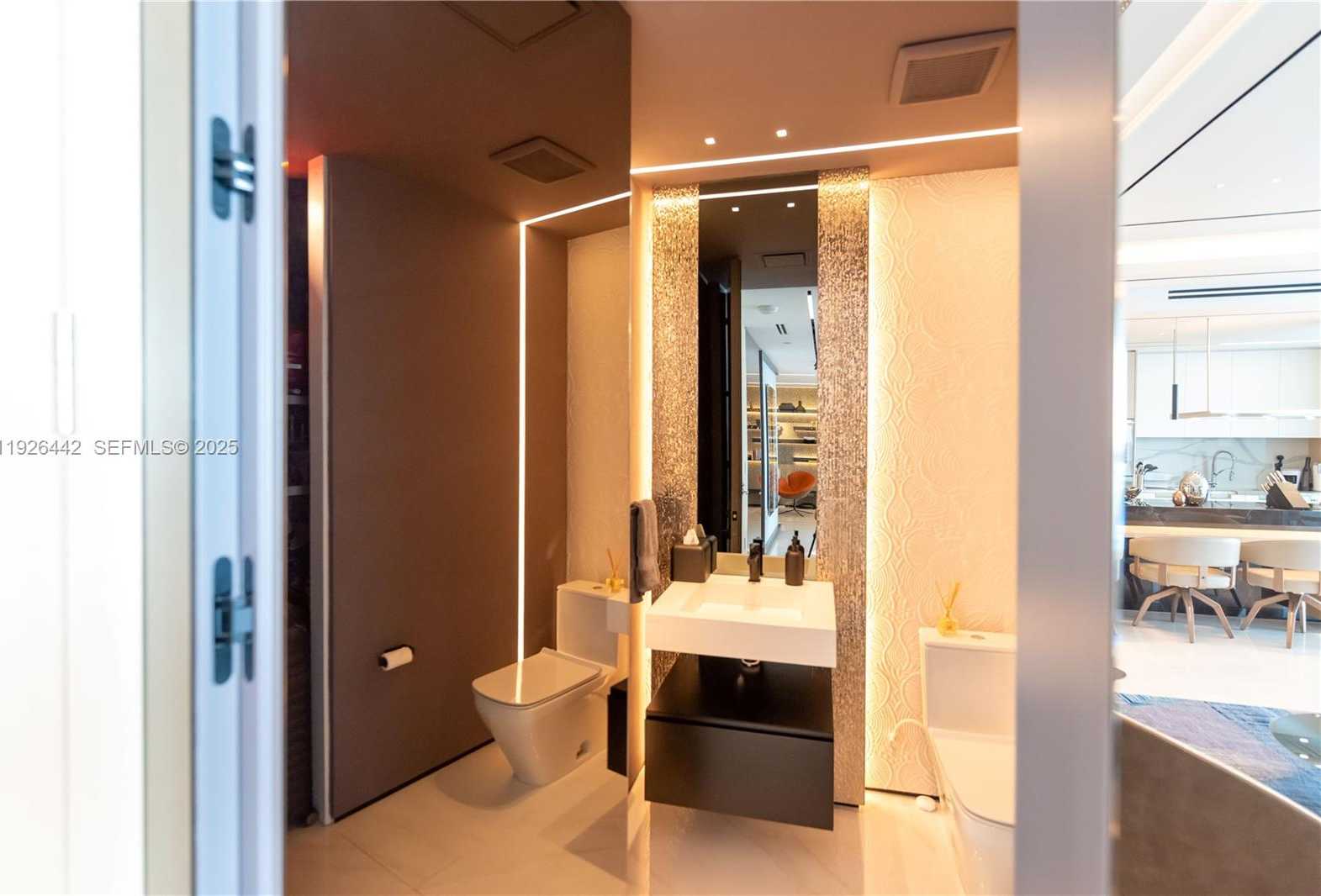 Small Image of 15701 COLLINS AVE #3102, Sunny Isles Beach Number 27