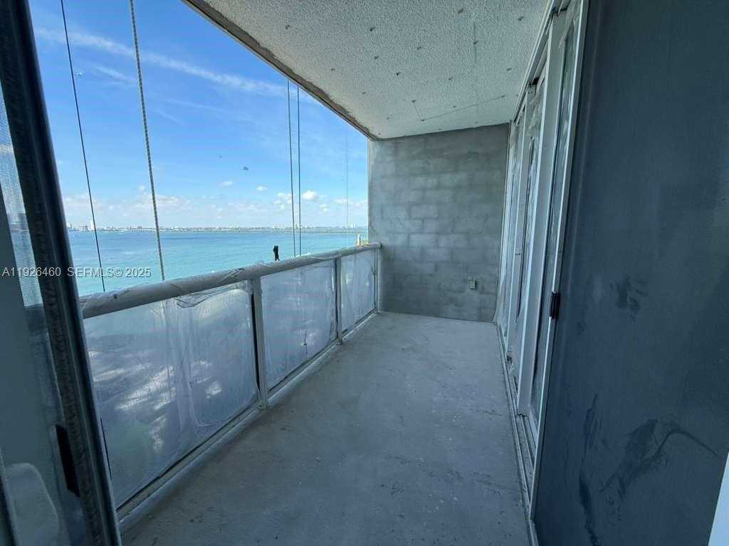 Small Image of 1800 SUNSET HARBOUR DR #1808, Miami Beach Number 13