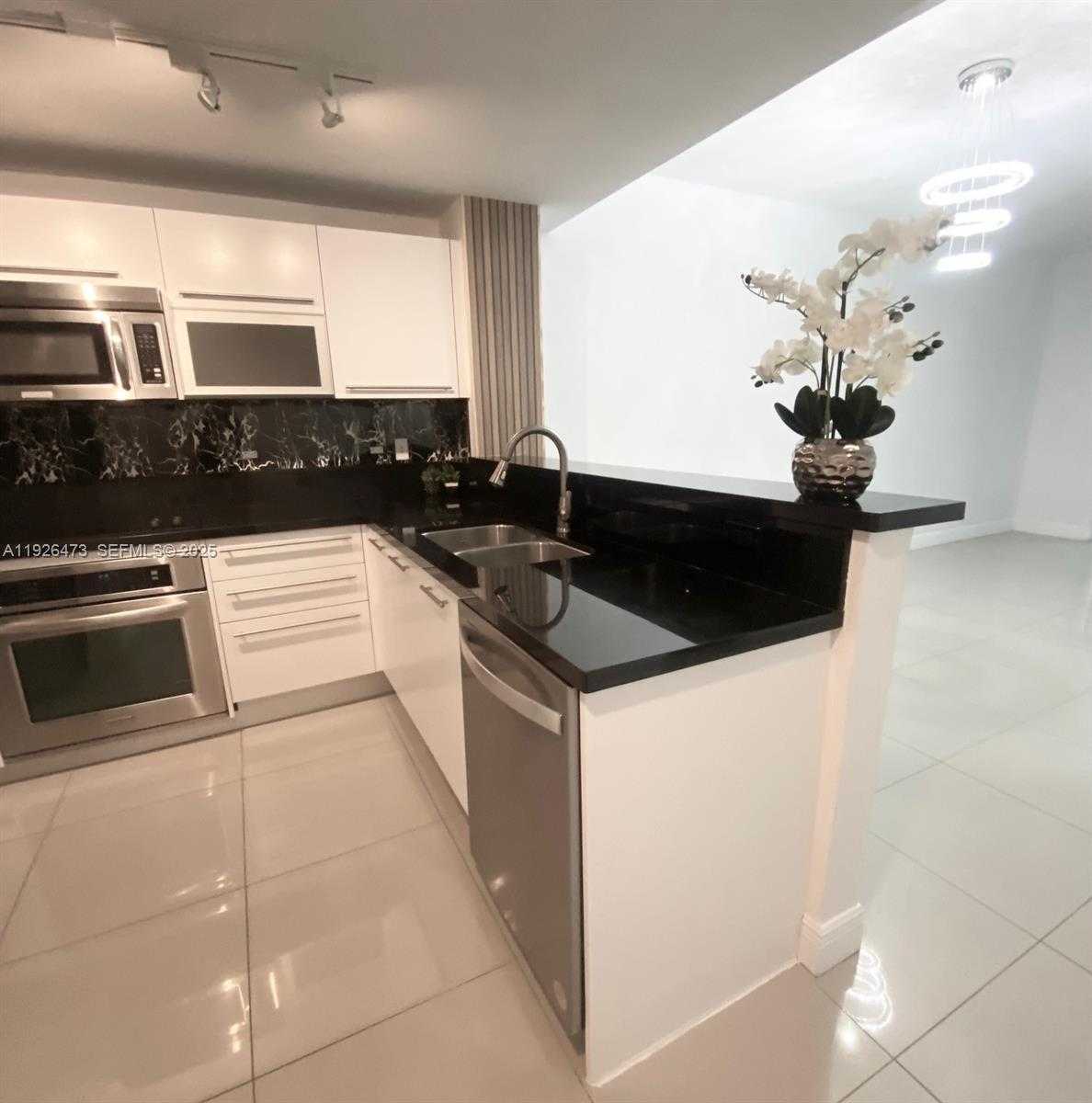 Small Image of 244 BISCAYNE BLVD #1605, Miami Number 10