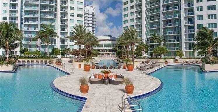Small Image of 244 BISCAYNE BLVD #1605, Miami Number 30