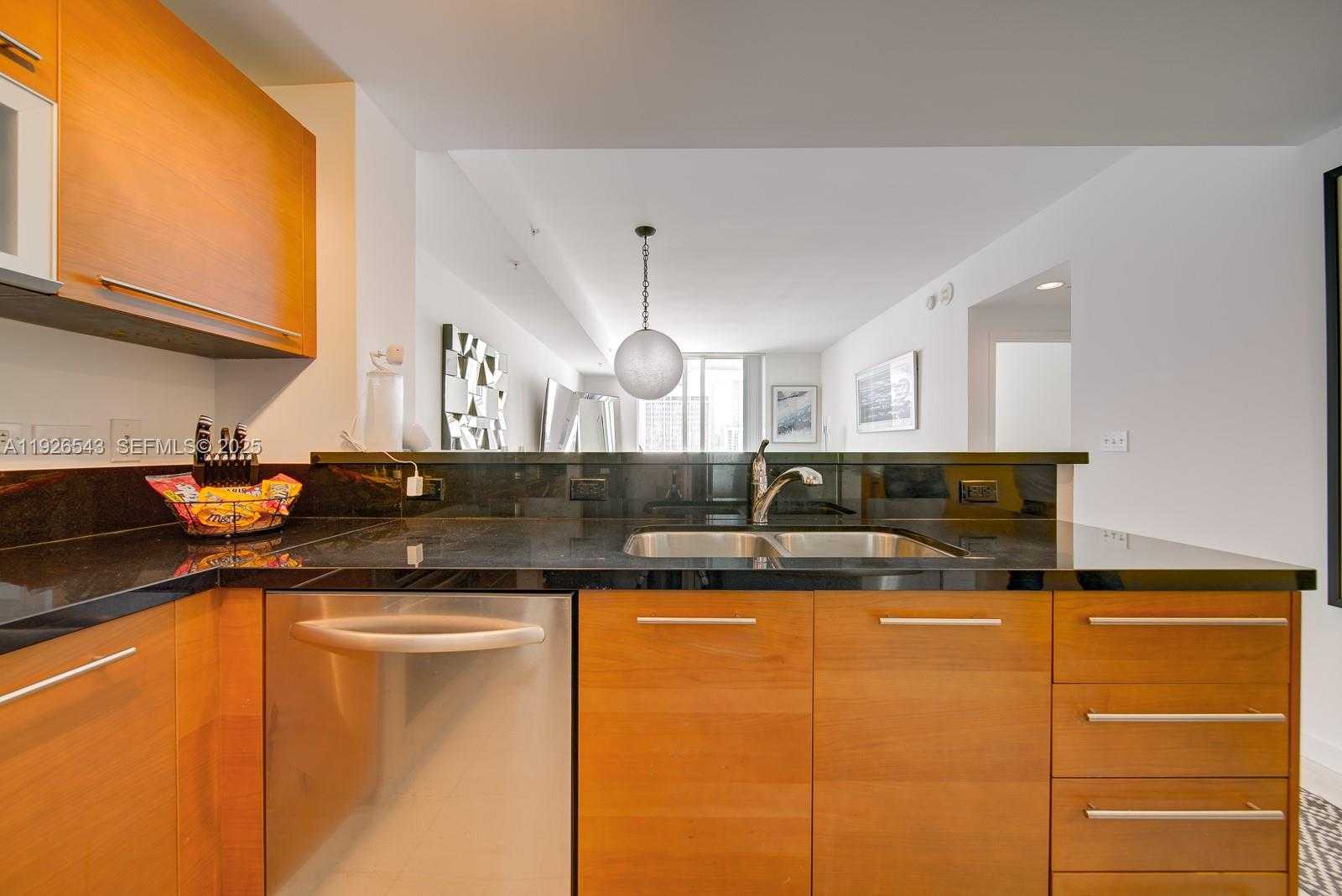 Small Image of 244 BISCAYNE BLVD #2309, Miami Number 11