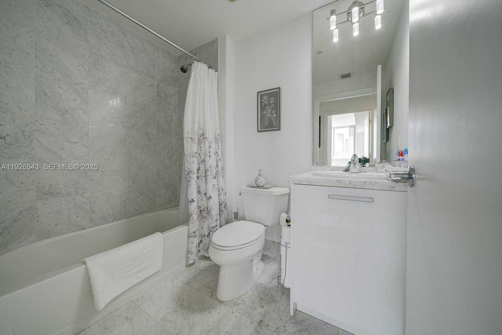 Small Image of 244 BISCAYNE BLVD #2309, Miami Number 18