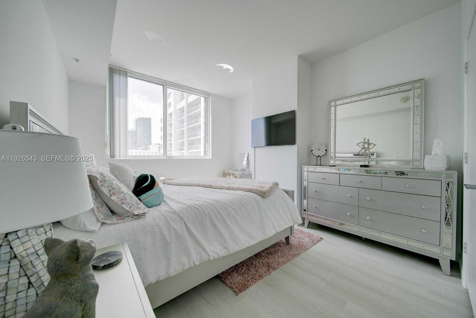 Small Image of 244 BISCAYNE BLVD #2309, Miami Number 19
