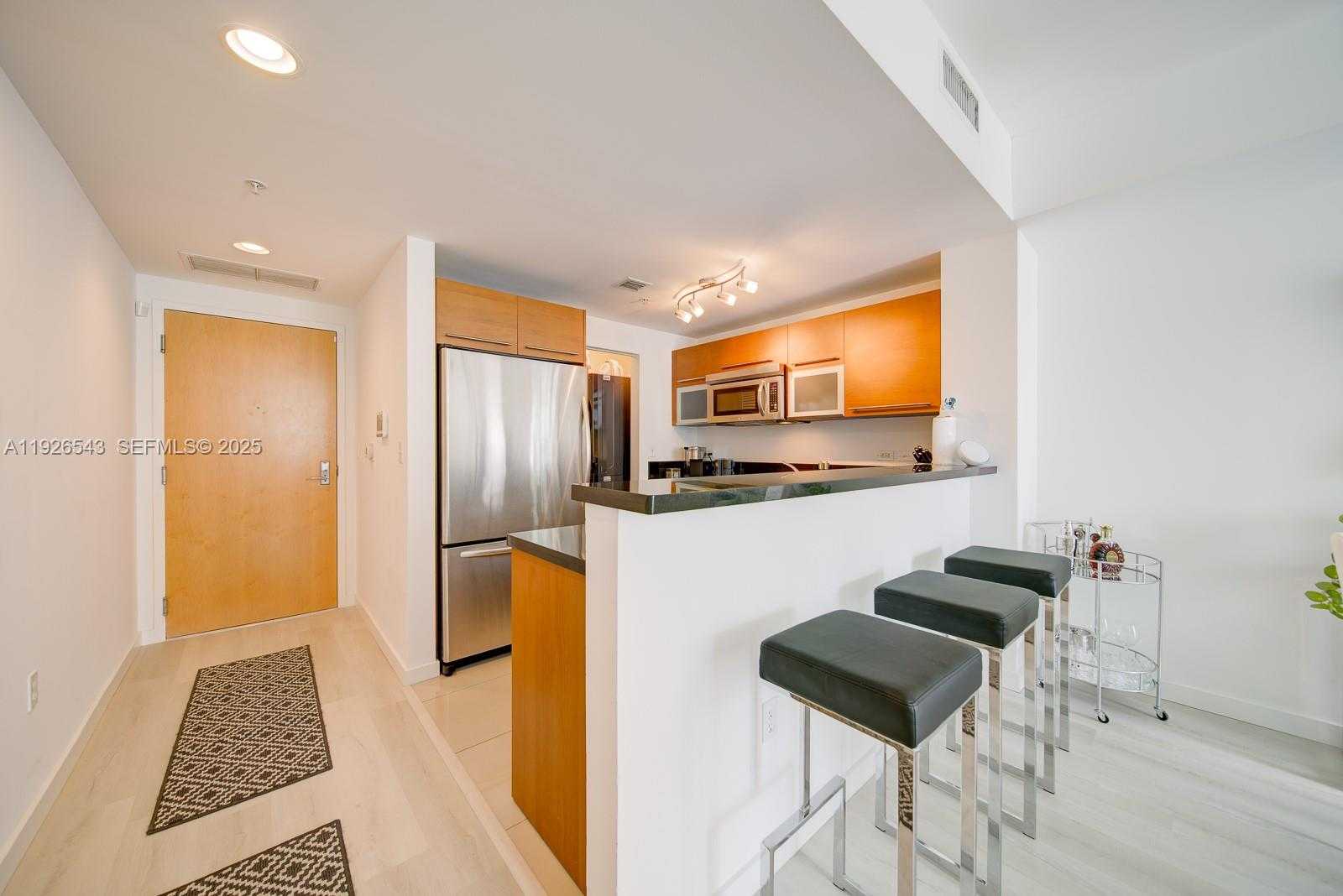 Small Image of 244 BISCAYNE BLVD #2309, Miami Number 8