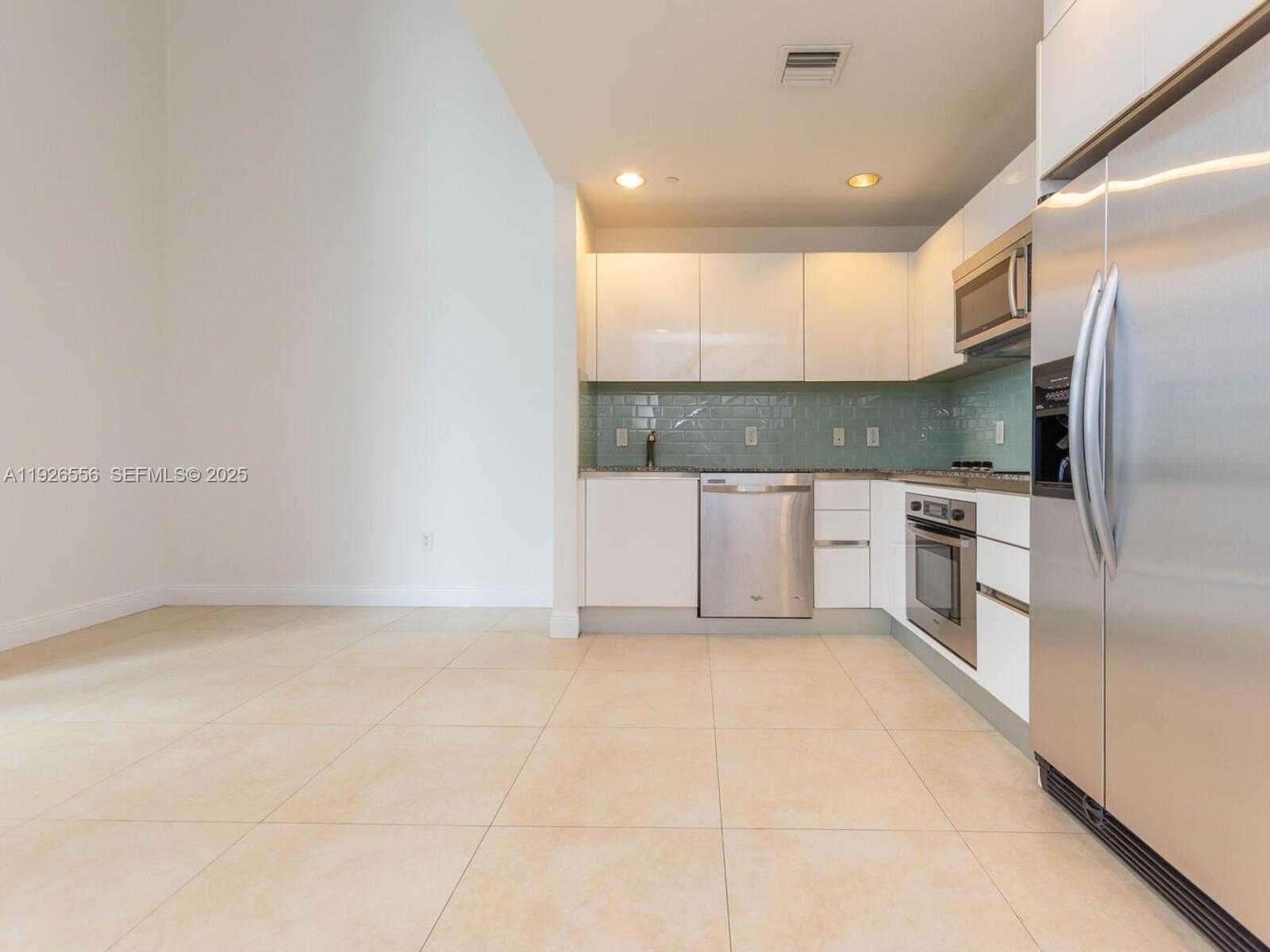 Small Image of 1050 BRICKELL AVE #606, Miami Number 5