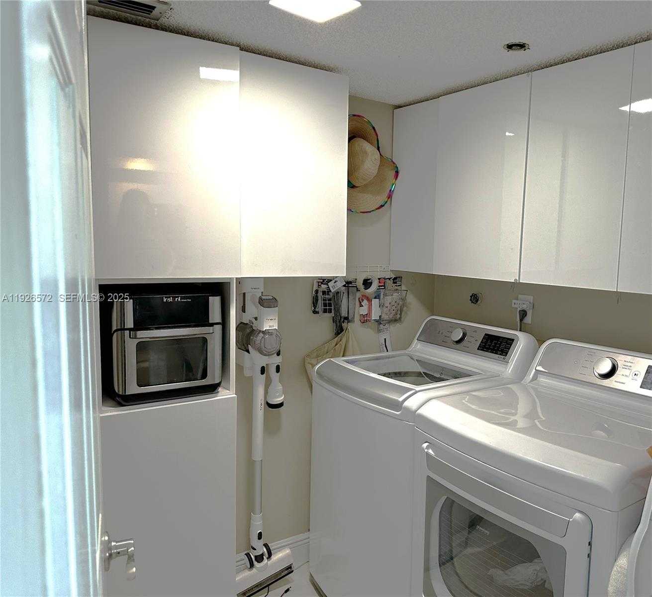 Small Image of 18000 NORTH BAY RD #603, Sunny Isles Beach Number 16