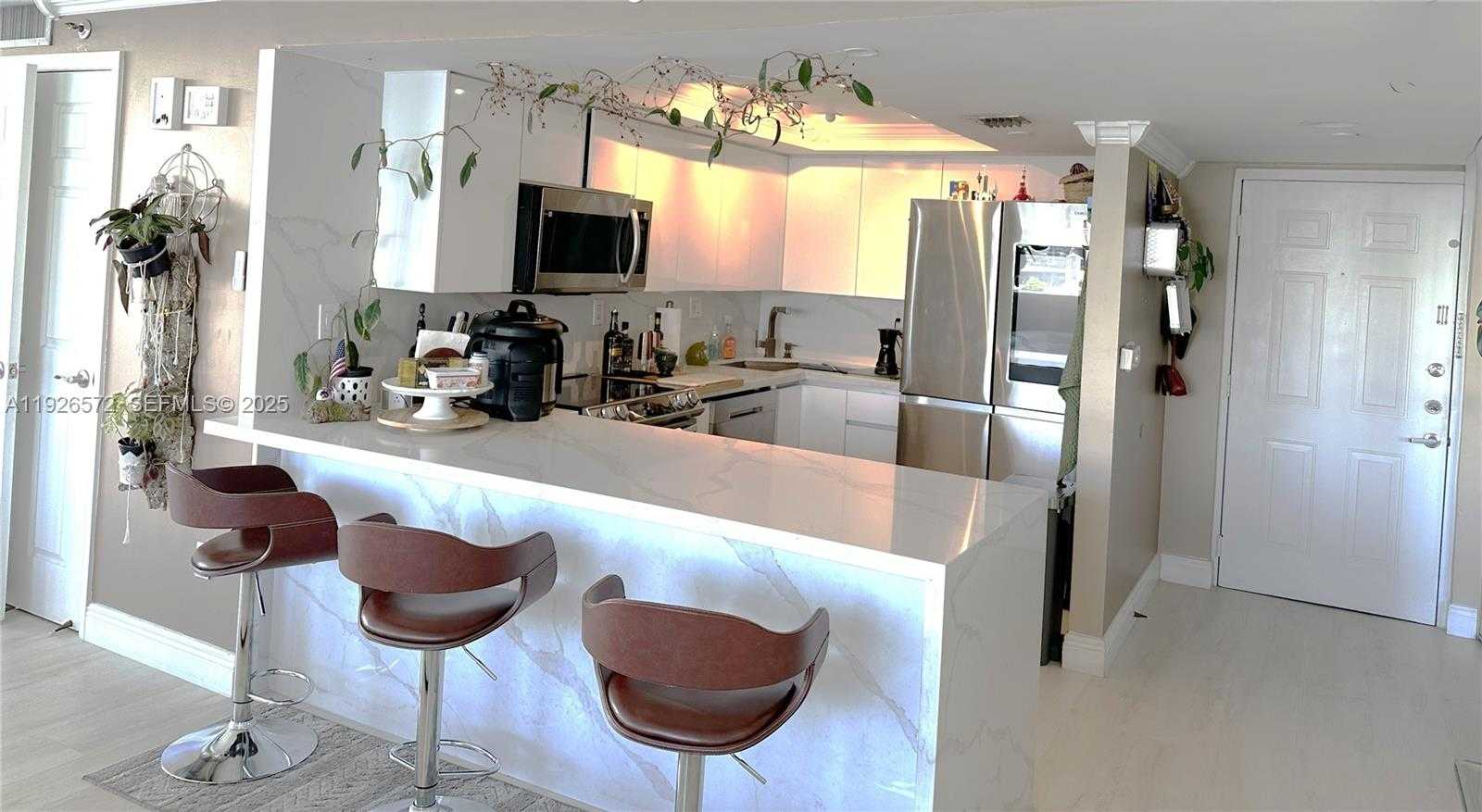 Small Image of 18000 NORTH BAY RD #603, Sunny Isles Beach Number 4