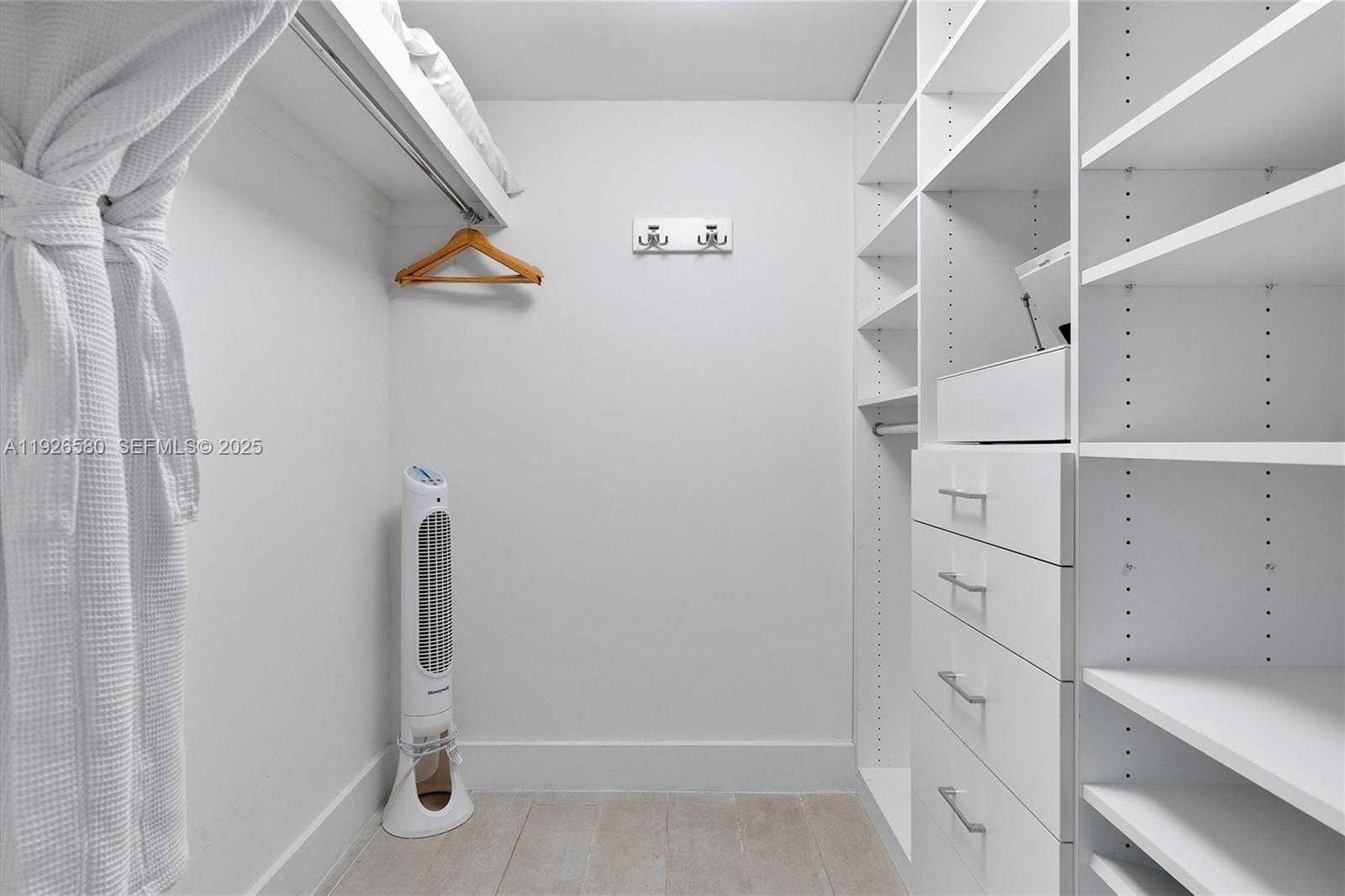 Small Image of 102 24TH ST #1413, Miami Beach Number 20