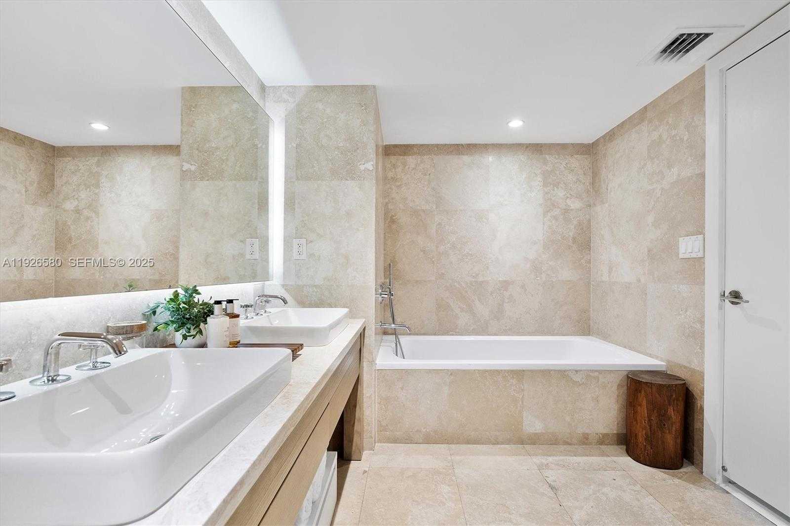 Small Image of 102 24TH ST #1413, Miami Beach Number 23