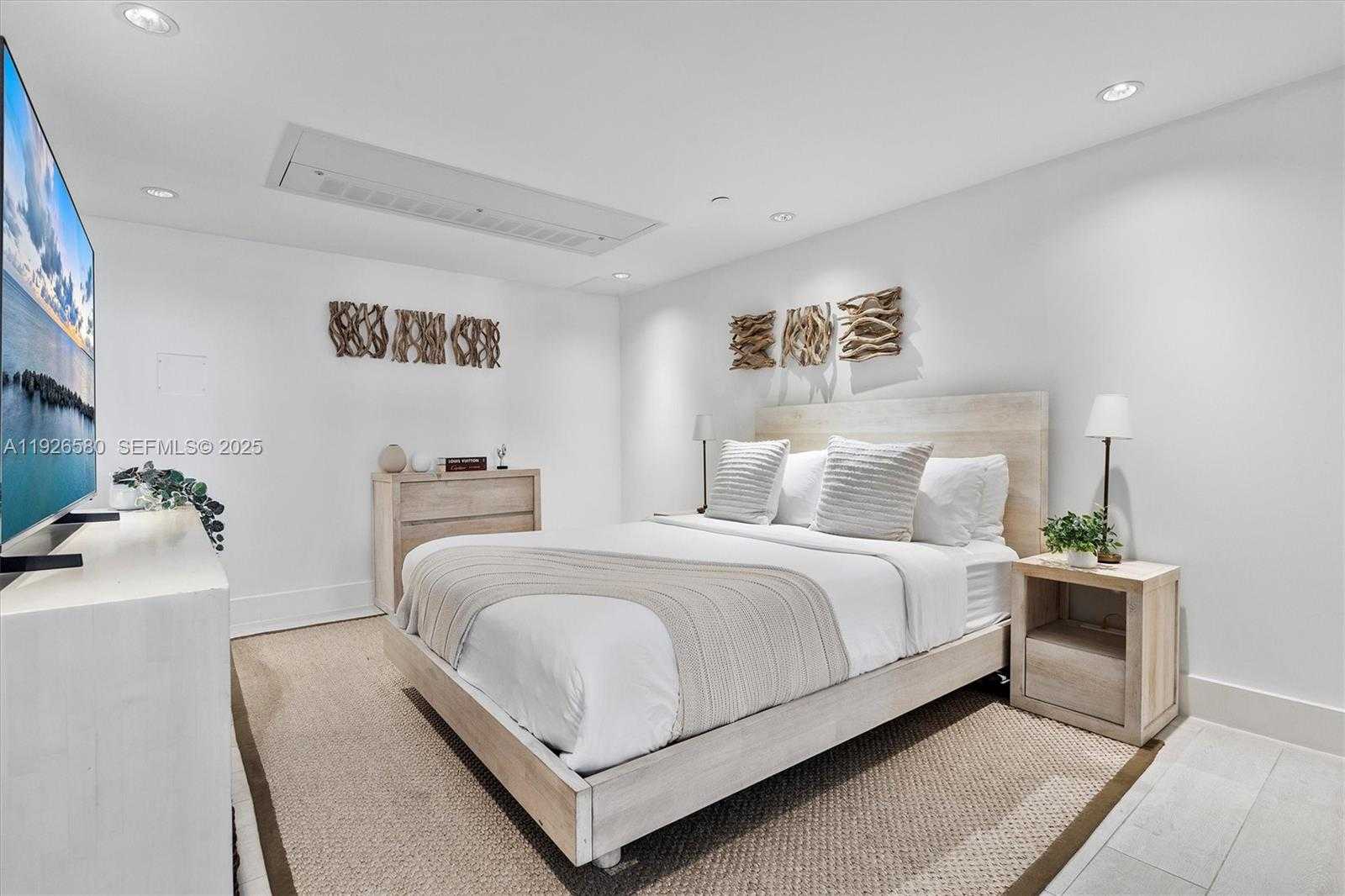 Small Image of 102 24TH ST #1413, Miami Beach Number 30