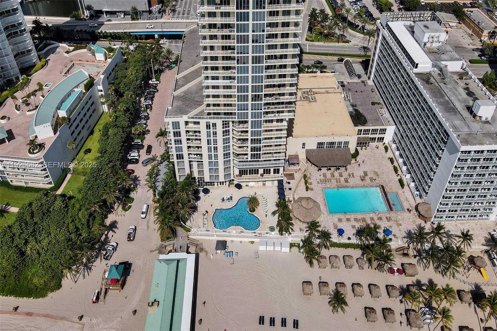 Small Image of 16699 COLLINS AVE #1002, Sunny Isles Beach Number 44