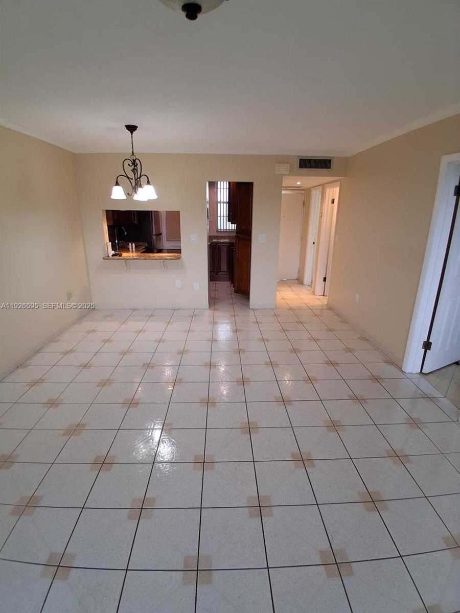 Small Image of 2905 POINT EAST DR #L302, Aventura Number 10