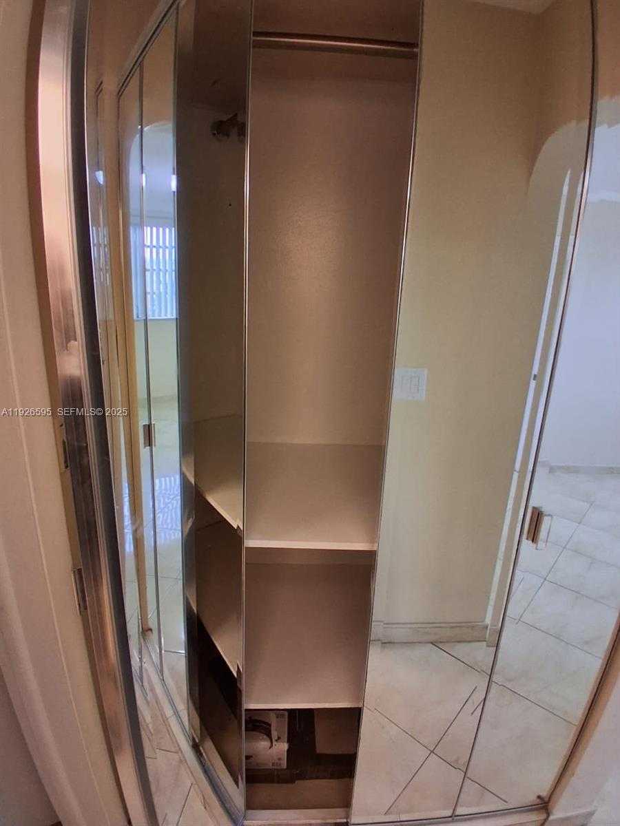 Small Image of 2905 POINT EAST DR #L302, Aventura Number 15