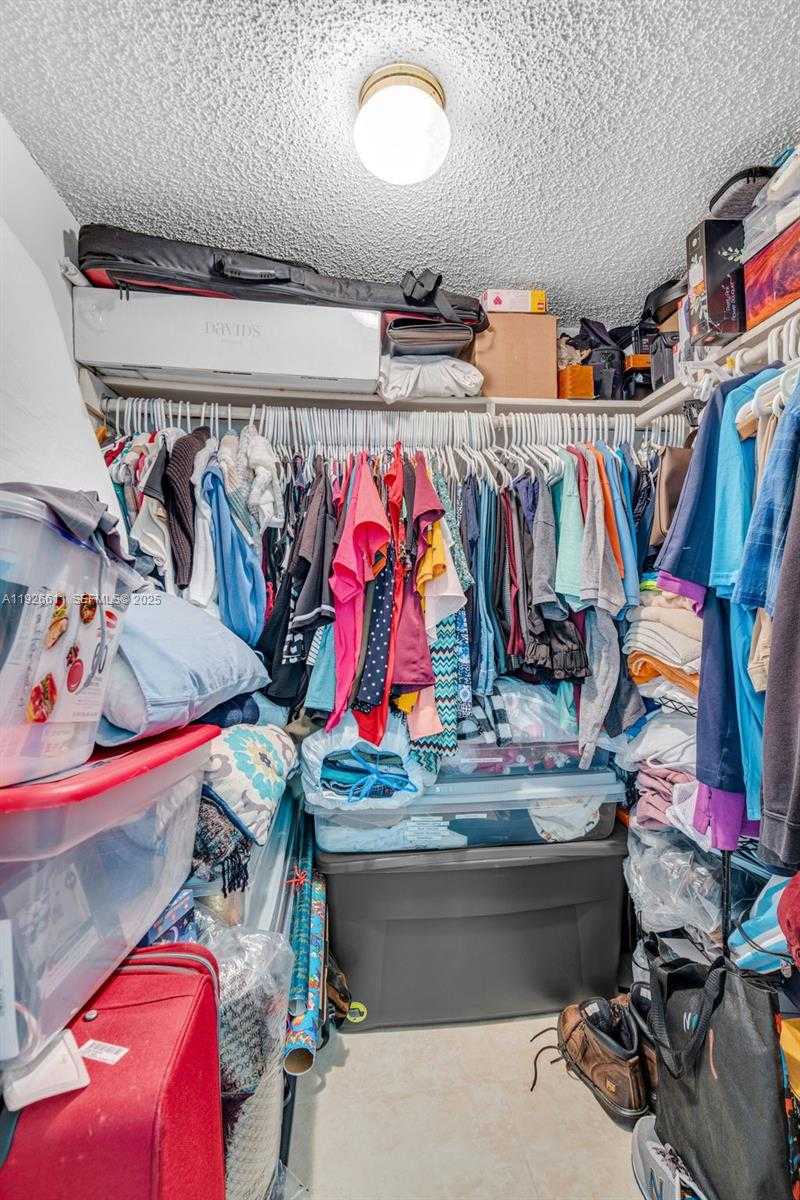 Small Image of 1900 WEST 68TH ST #F302, Hialeah Number 17