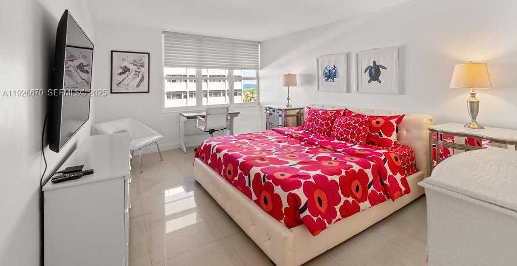 Small Image of 100 LINCOLN RD #702, Miami Beach Number 18