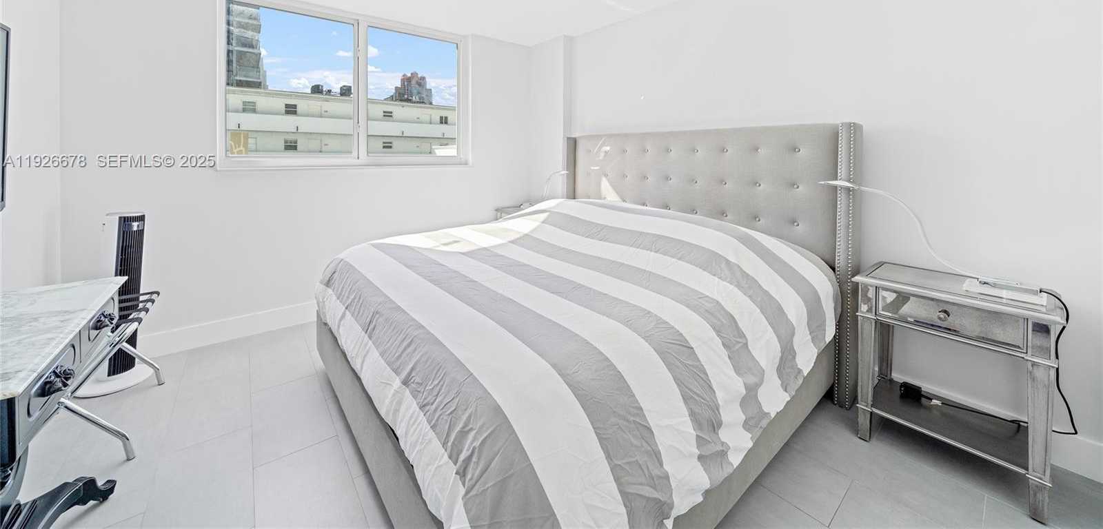 Small Image of 345 OCEAN DR #511, Miami Beach Number 7