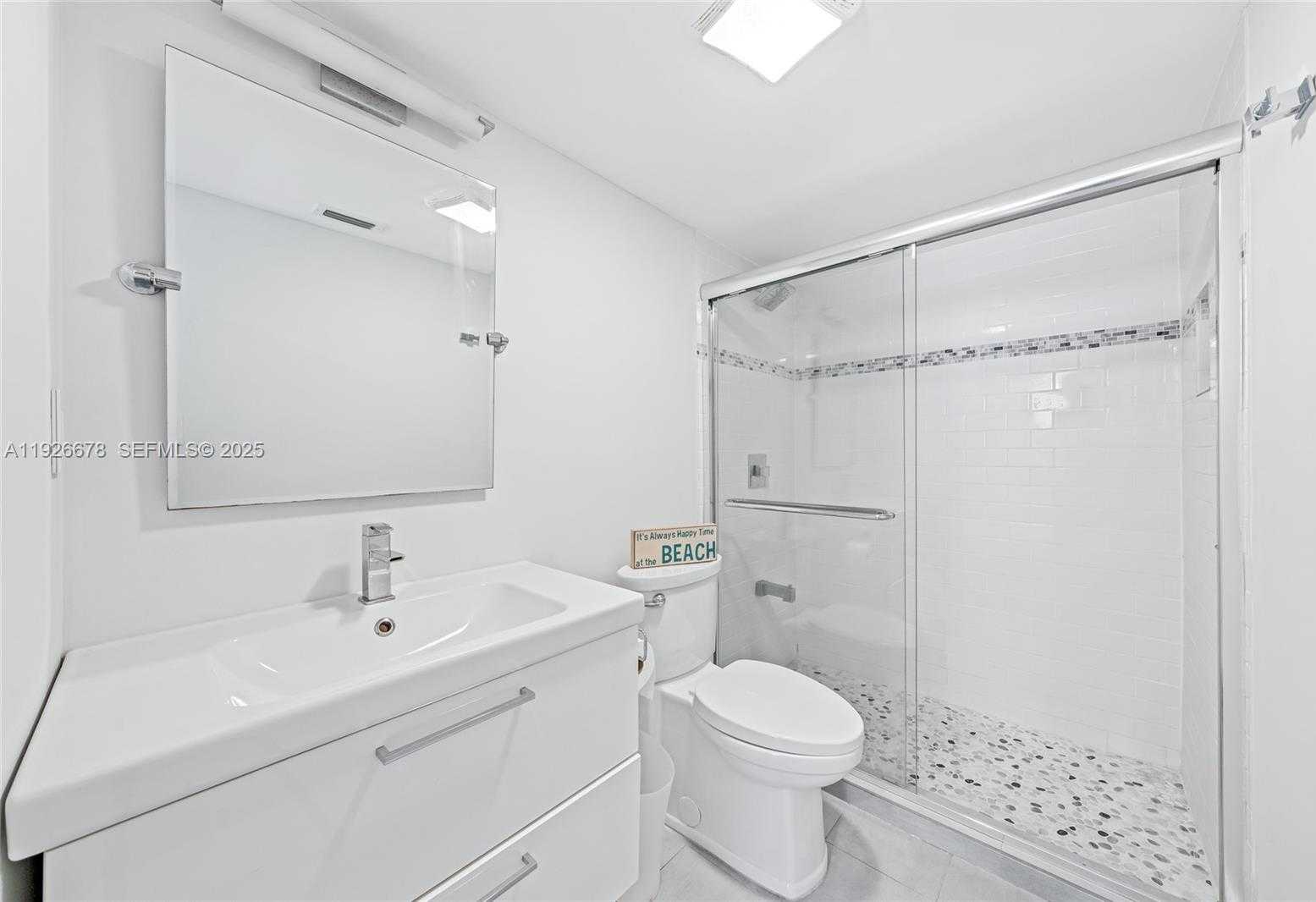 Small Image of 345 OCEAN DR #511, Miami Beach Number 9