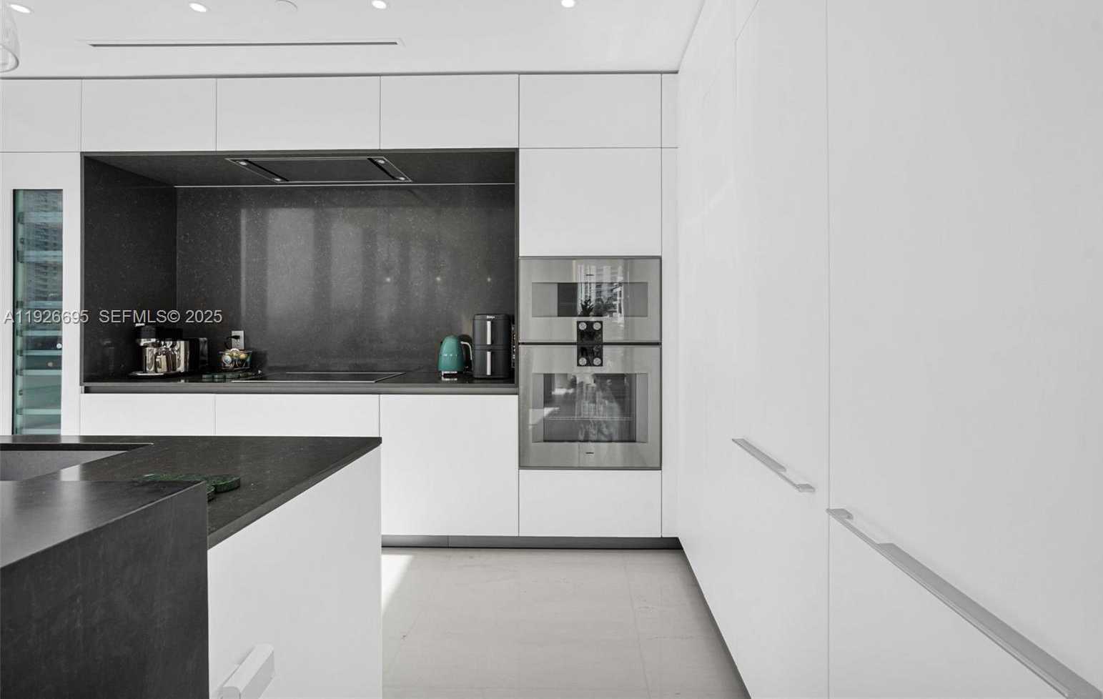 Small Image of 300 BISCAYNE BOULEVARD WAY #301E, Miami Number 20