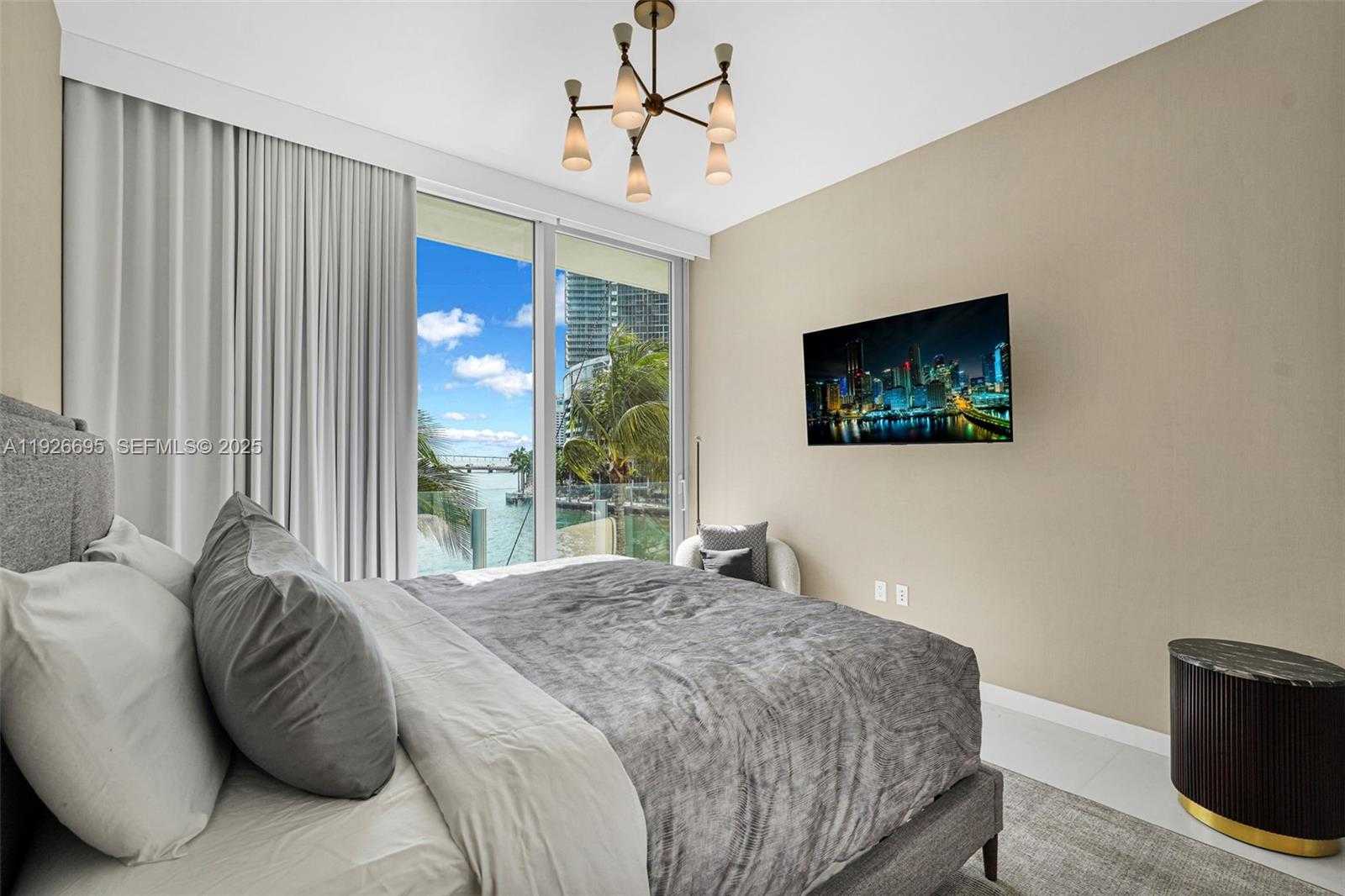 Small Image of 300 BISCAYNE BOULEVARD WAY #301E, Miami Number 35