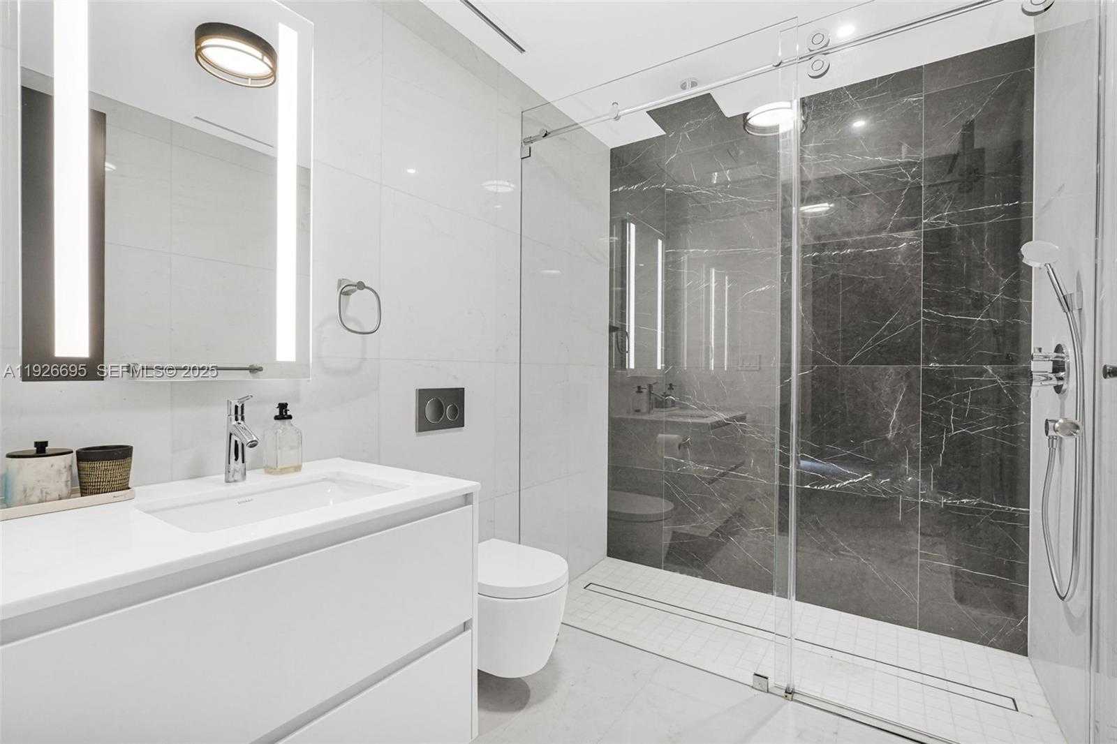 Small Image of 300 BISCAYNE BOULEVARD WAY #301E, Miami Number 39