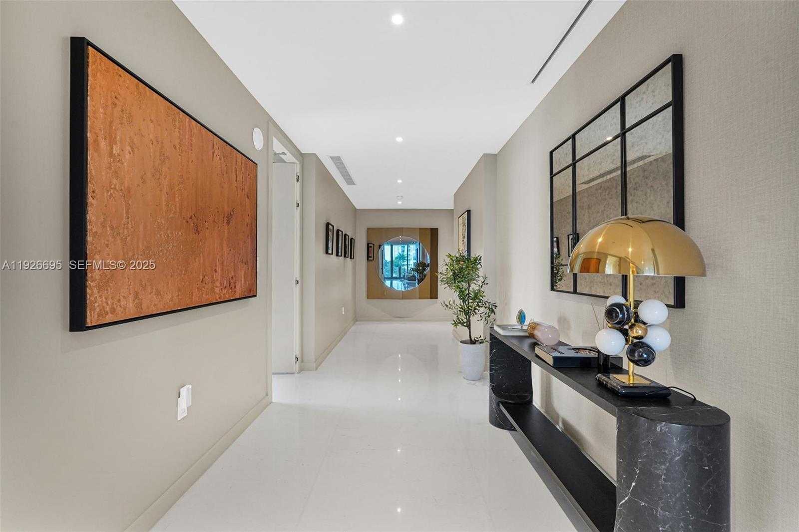 Small Image of 300 BISCAYNE BOULEVARD WAY #301E, Miami Number 4