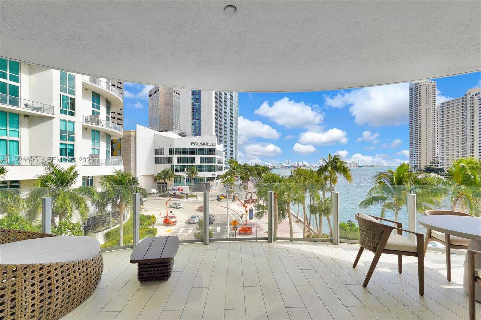 Small Image of 300 BISCAYNE BOULEVARD WAY #301E, Miami Number 40