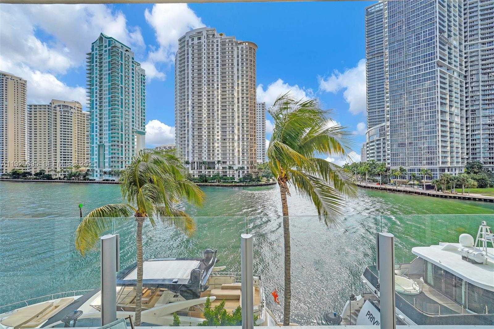 Small Image of 300 BISCAYNE BOULEVARD WAY #301E, Miami Number 43