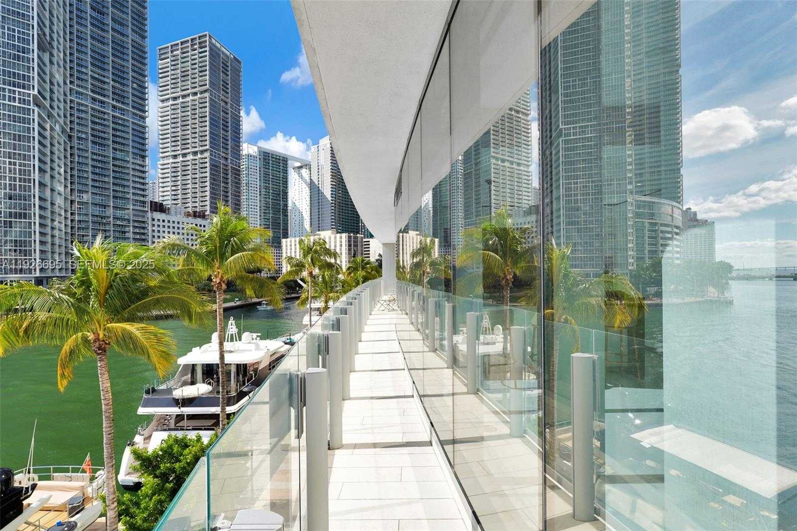 Small Image of 300 BISCAYNE BOULEVARD WAY #301E, Miami Number 45