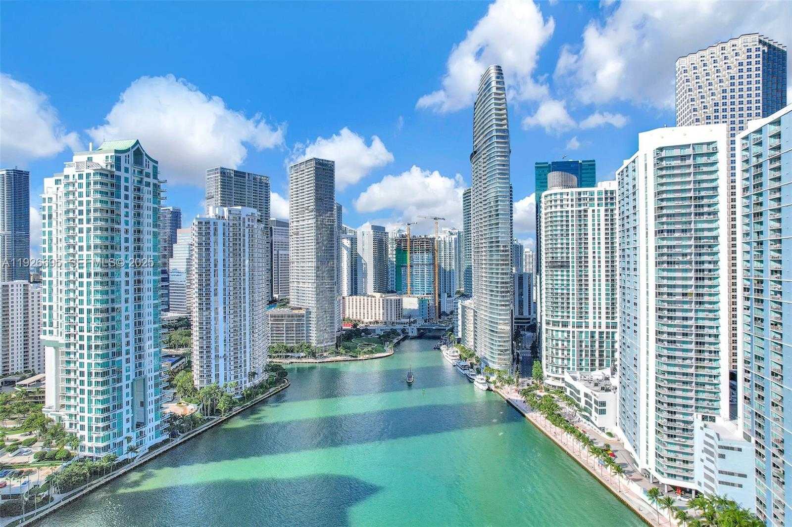 Small Image of 300 BISCAYNE BOULEVARD WAY #301E, Miami Number 49