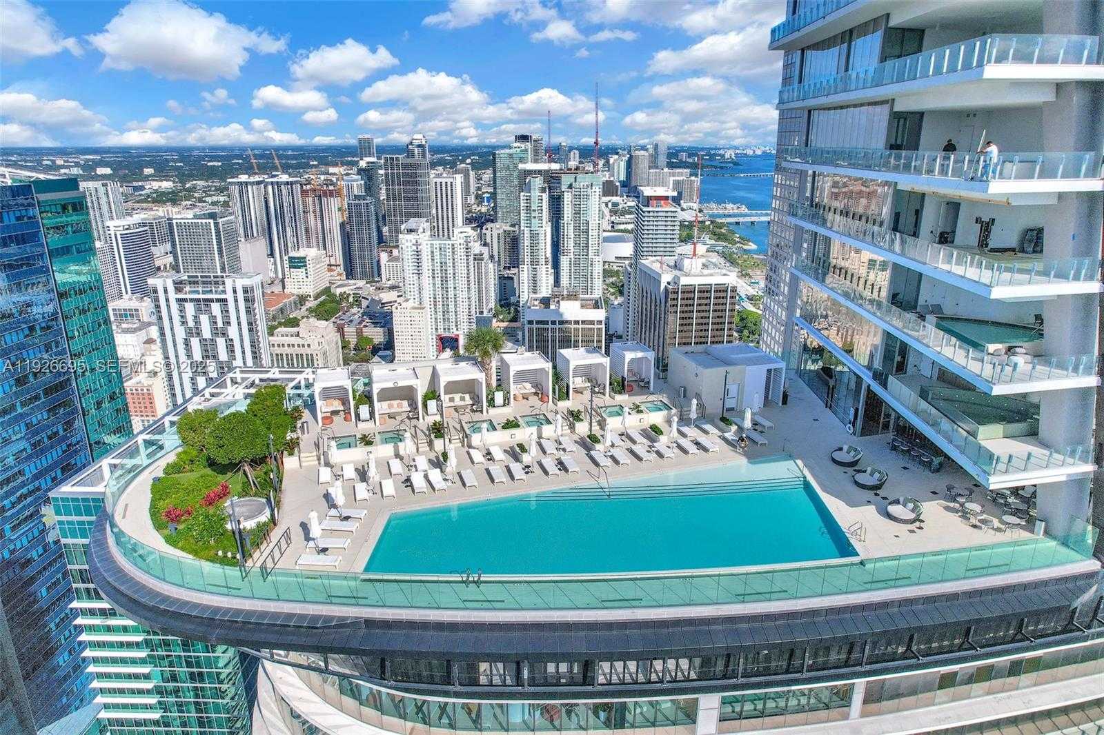 Small Image of 300 BISCAYNE BOULEVARD WAY #301E, Miami Number 51