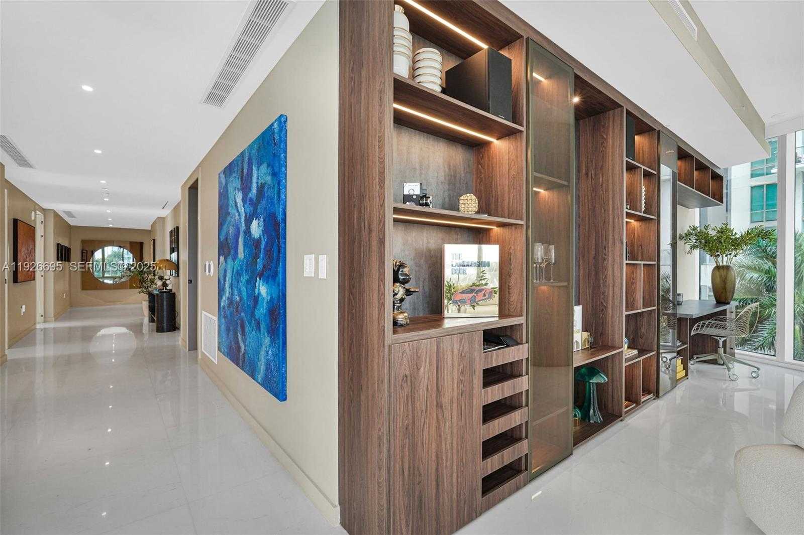 Small Image of 300 BISCAYNE BOULEVARD WAY #301E, Miami Number 7