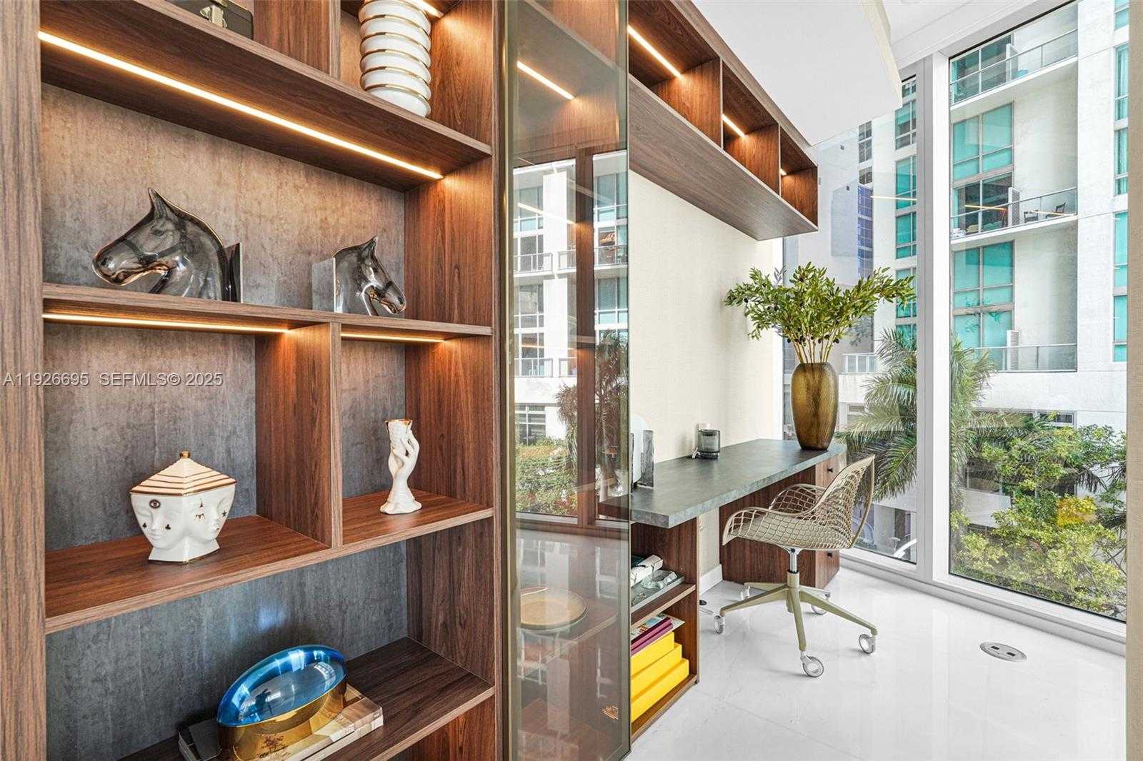 Small Image of 300 BISCAYNE BOULEVARD WAY #301E, Miami Number 8